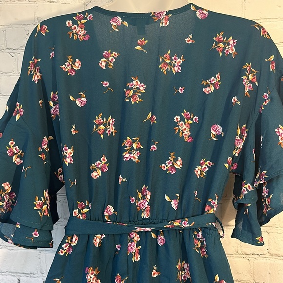 She + Sky pretty flutter sleeve faux wrap dress - Picture 7 of 10